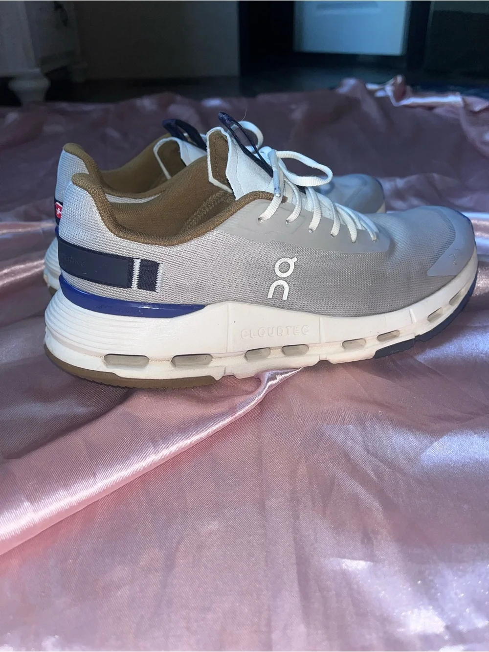 ON CLOUD WOMEN CLOUDNOVA FORM 2 RUNNING ATHLETIC SNEAKERS SILVER/HEATHER SIZE 8